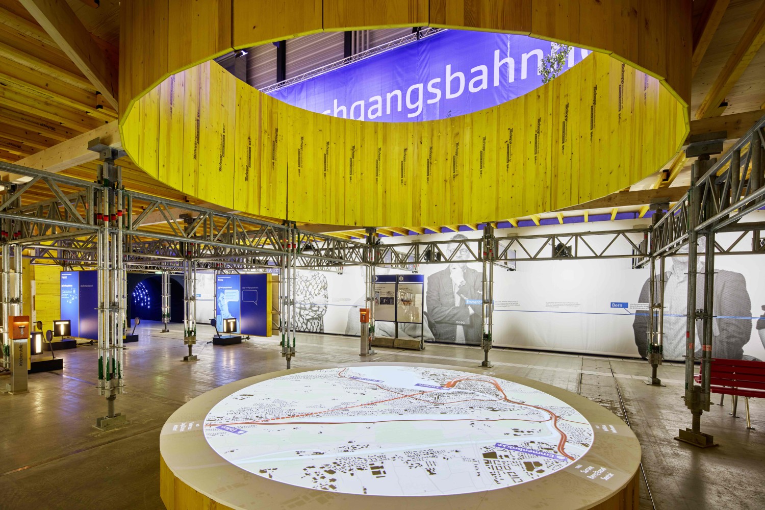 HUMMBURKART ARCHITEKTEN: Ausstellung Durchgangsbahnhof Luzern