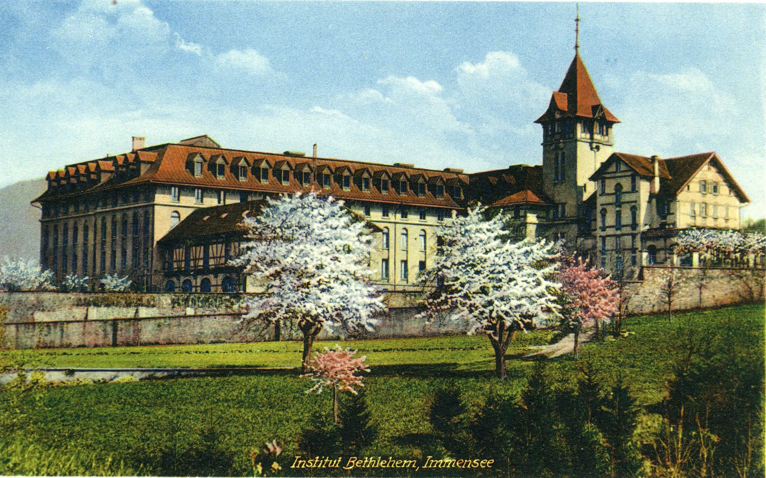 HUMMBURKART ARCHITEKTEN: Gymnasium Immensee Sanierung und Umbau