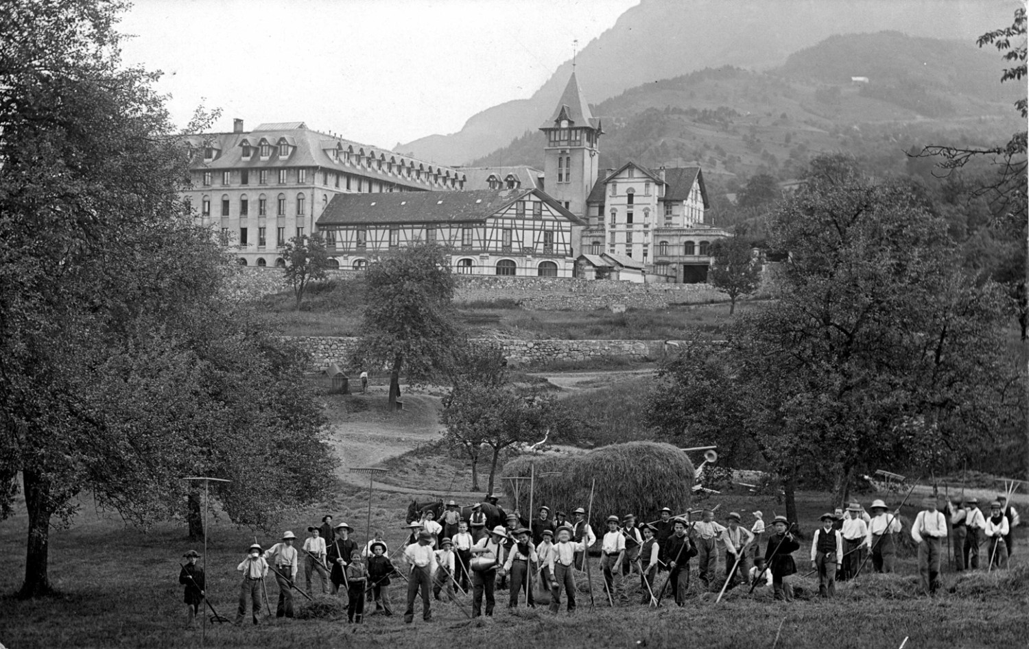 HUMMBURKART ARCHITEKTEN: Gymnasium Immensee Sanierung und Umbau