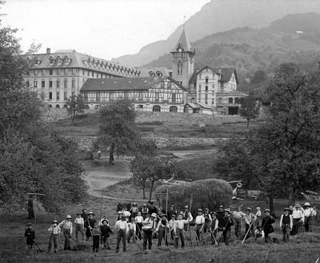 Hummburkart Architekten: Gymnasium Immensee Sanierung und Umbau