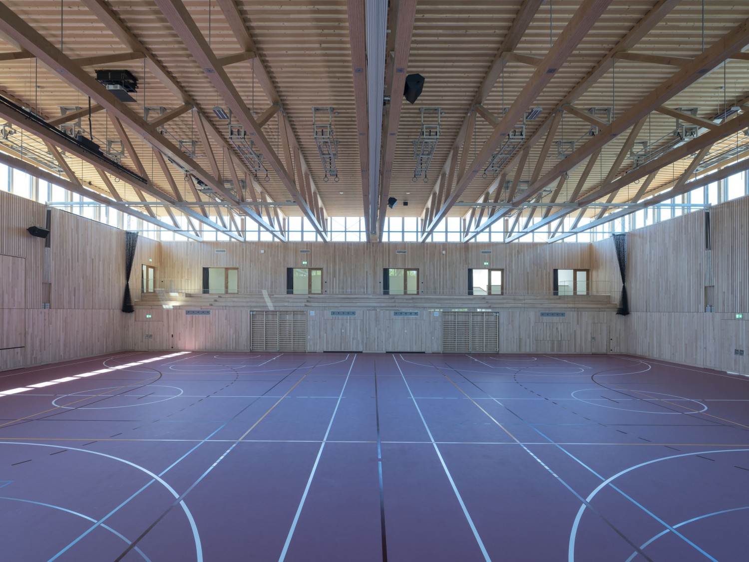 HUMMBURKART ARCHITEKTEN: Mehrzweckhalle in Hausen