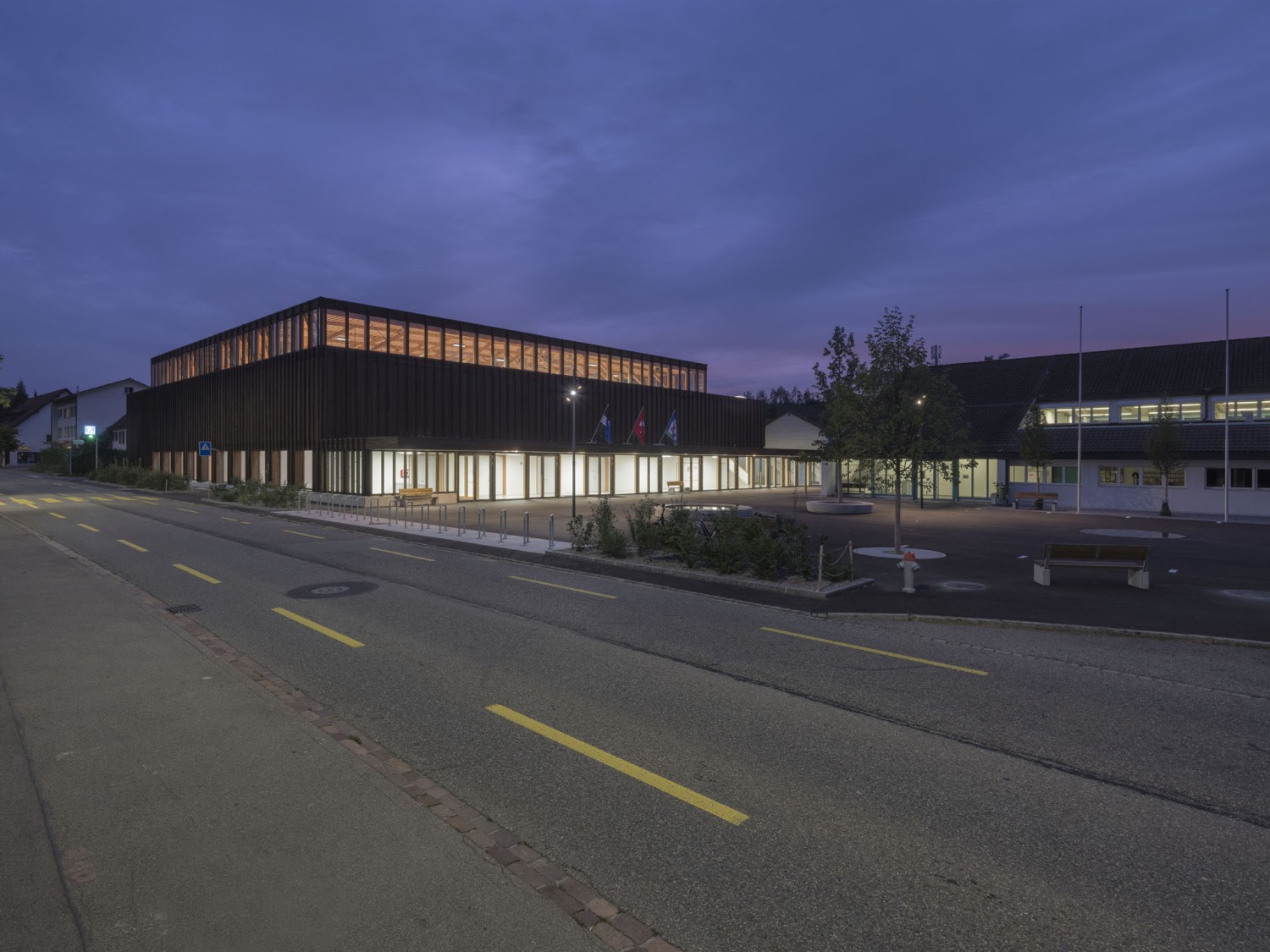 HUMMBURKART ARCHITEKTEN: Mehrzweckhalle in Hausen