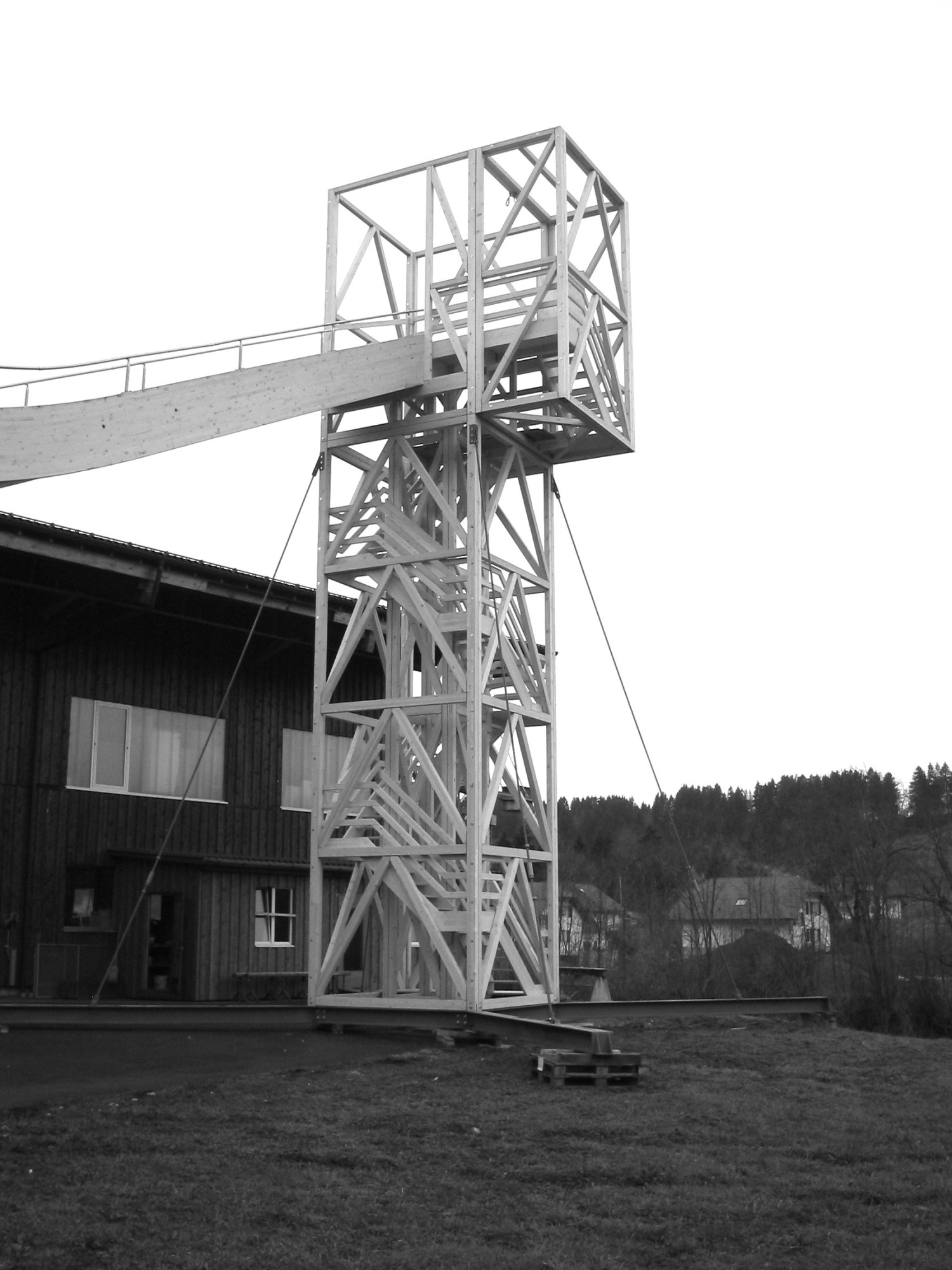 HUMMBURKART ARCHITEKTEN: Mobile Skisprunganlage