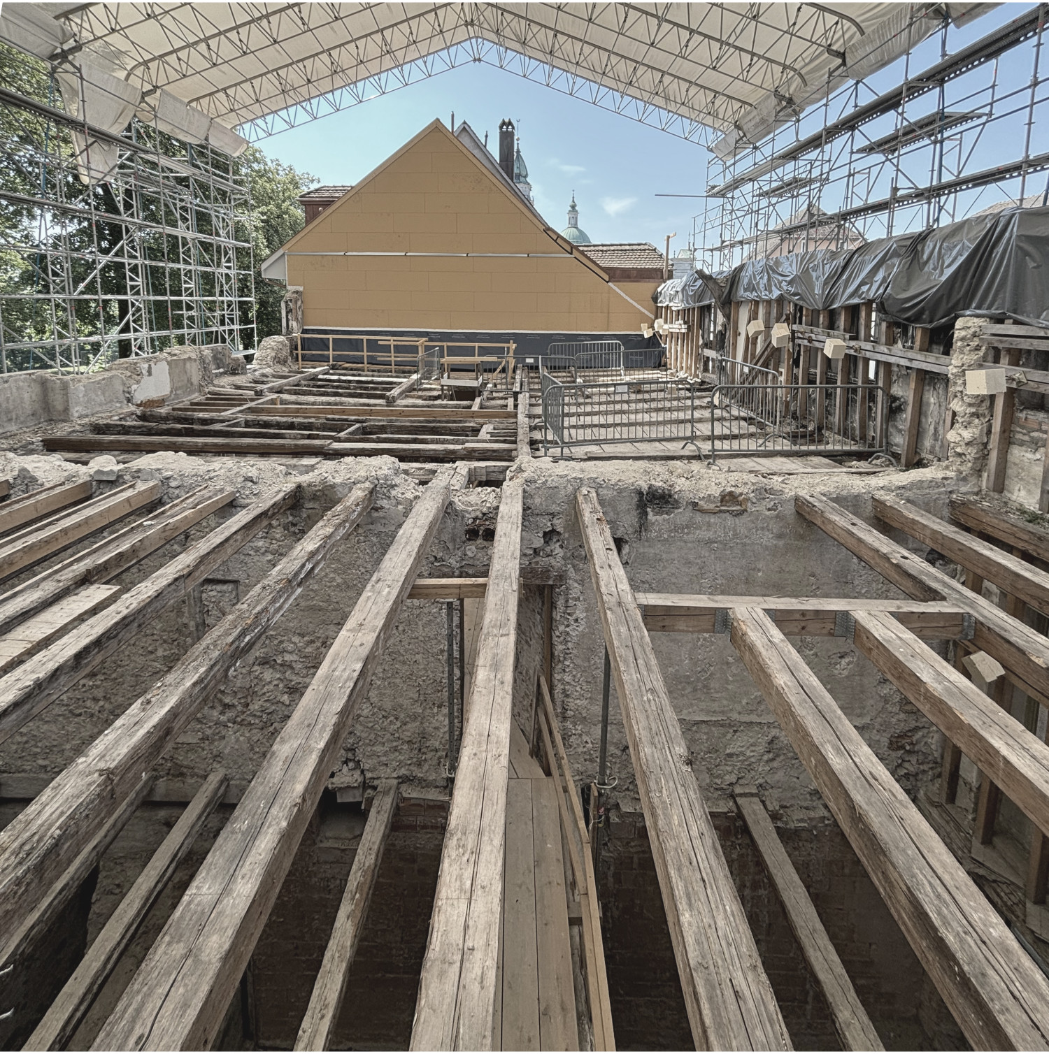 HUMMBURKART ARCHITEKTEN: Wiederaufbau Th&uuml;ringenhaus Solothurn